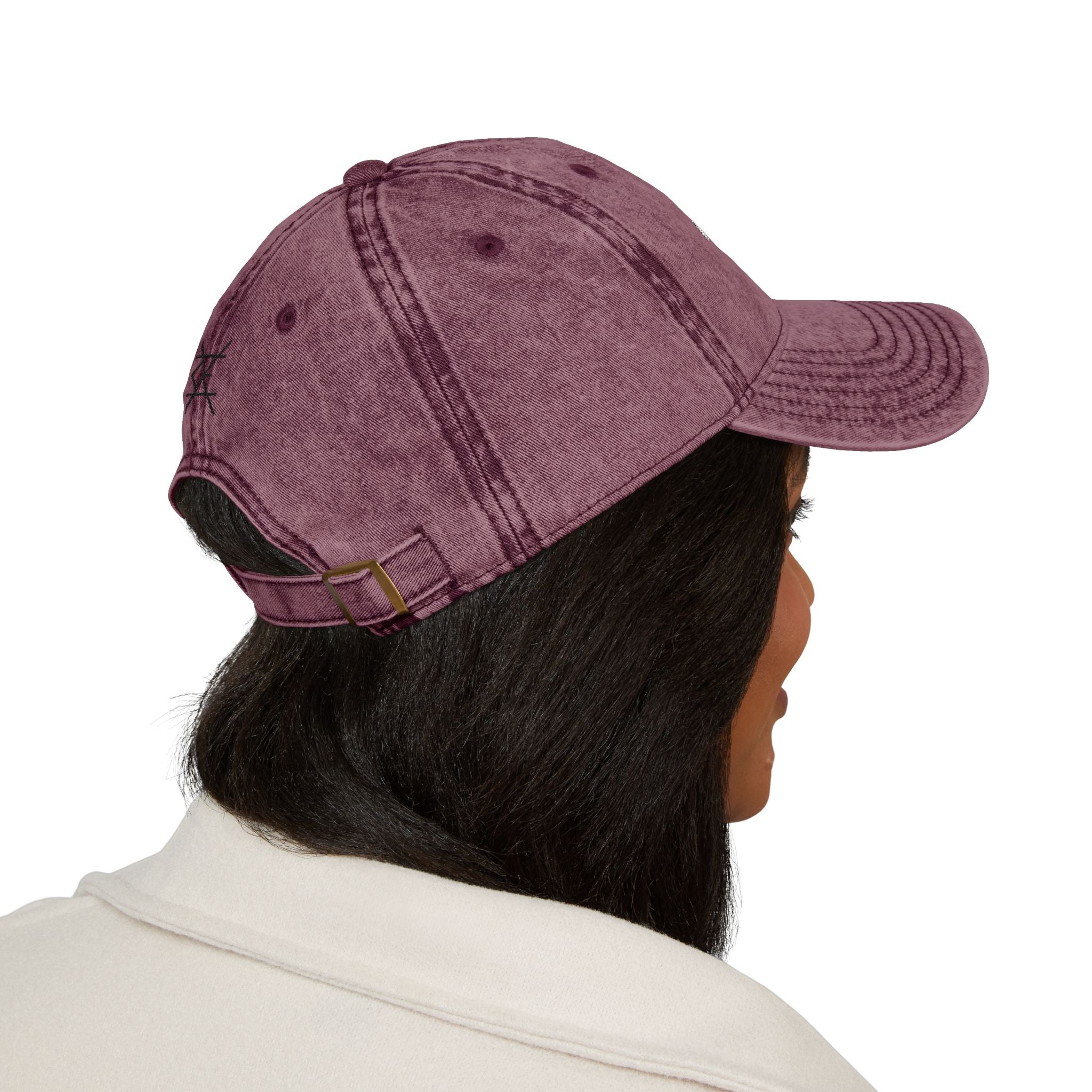 Vintage Embroidered Cap — Distressed Retro Baseball Hat